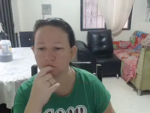 Snapshot of Yohis_Kiut25 chatting on 02.04.25 Yohis Kiut25 online show from 02.04.25