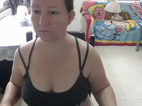 Snapshot of Yohis_Kiut25 chatting on 02.10.25 Yohis Kiut25 online show from 02.10.25