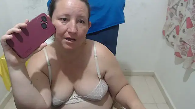 Snapshot of Yohis_Kiut25 chatting on 04.25.26 Yohis Kiut25 online show from 04.25.26