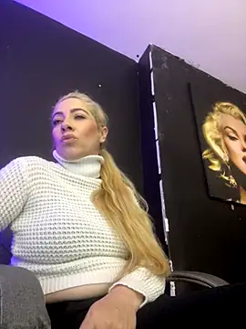 viktoria davis  online show from 10.10.25