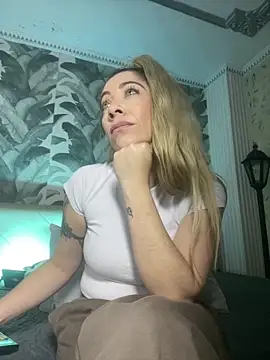 viktoria davis  online show from 04.15.26