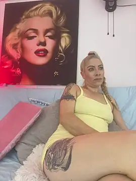 Snapshot of viktoria_davis_ chatting on 06.02.26 viktoria davis online show from 06.02.26