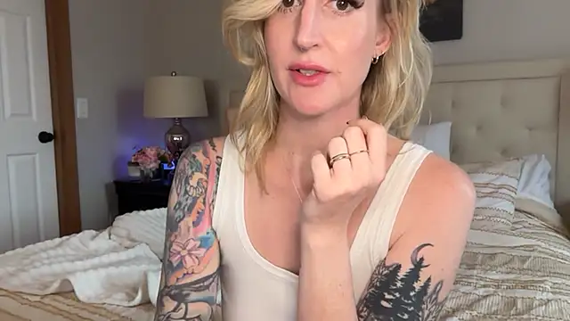 Officiallyonlytams online show from 11.24.25