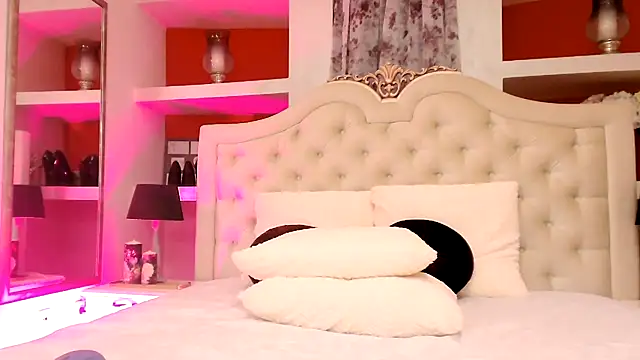 MyaBloom online show from 03.11.25