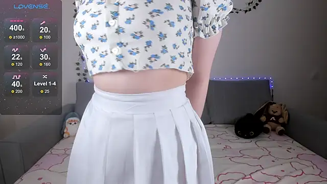 Snapshot of EmmyStar_ chatting on 02.27.25 EmmyStar  online show from 02.27.25