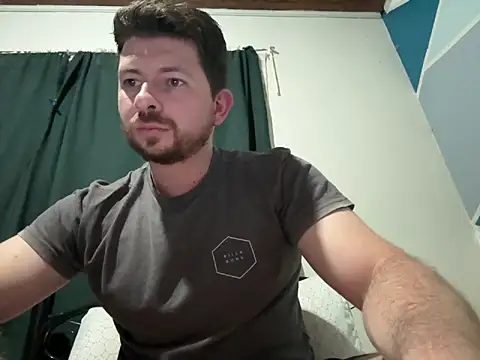 Snapshot of kenerke chatting on 01.18.25 kenerke online show from 01.18.25