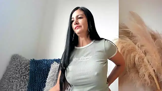 sofhia daniels online show from 09.16.25