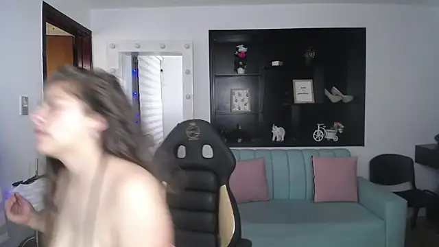 Kitten Cam online show from 02.15.25