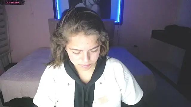 Kitten Cam online show from 11.20.25