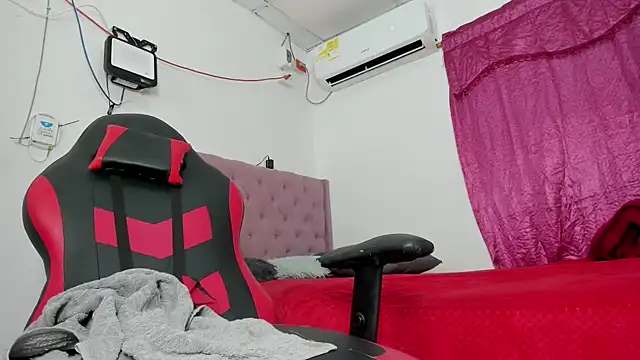 Snapshot of Barbie_sexy33 chatting on 01.18.26 Barbie sexy33 online show from 01.18.26