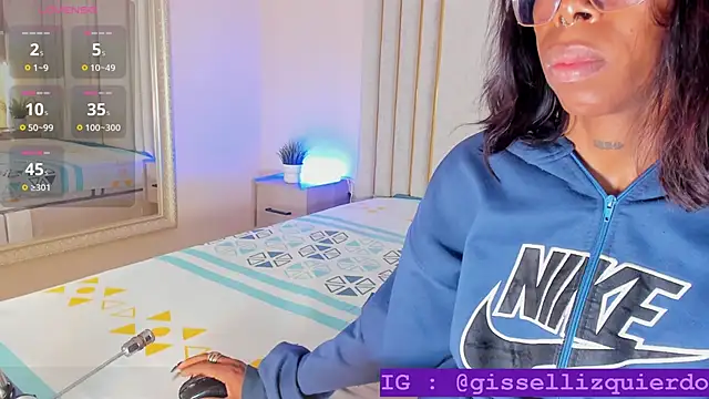 Snapshot of Liincostelloo chatting on 09.28.25 Liincostelloo online show from 09.28.25