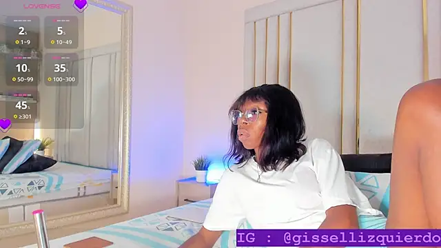 Snapshot of Liincostelloo chatting on 09.29.25 Liincostelloo online show from 09.29.25