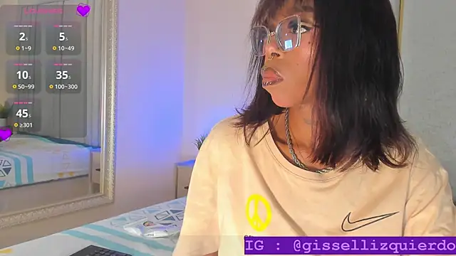 Snapshot of Liincostelloo chatting on 10.03.25 Liincostelloo online show from 10.03.25