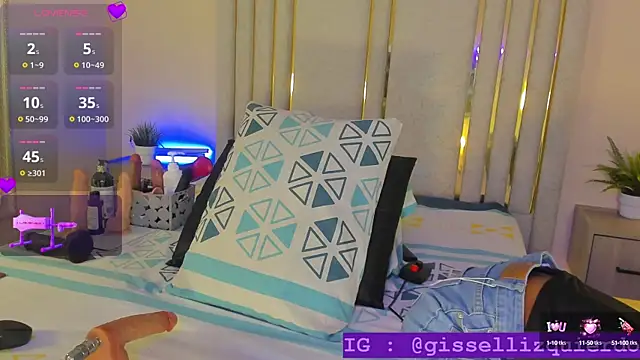 Snapshot of Liincostelloo chatting on 10.04.25 Liincostelloo online show from 10.04.25