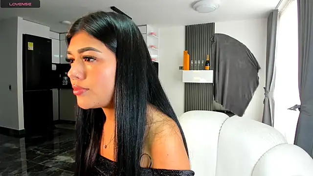 Snapshot of 1lubonnie chatting on 02.14.25 1lubonnie online show from 02.14.25