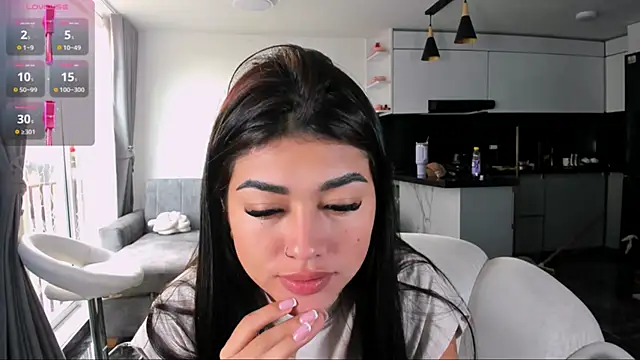 Snapshot of 1lubonnie chatting on 11.17.25 1lubonnie online show from 11.17.25