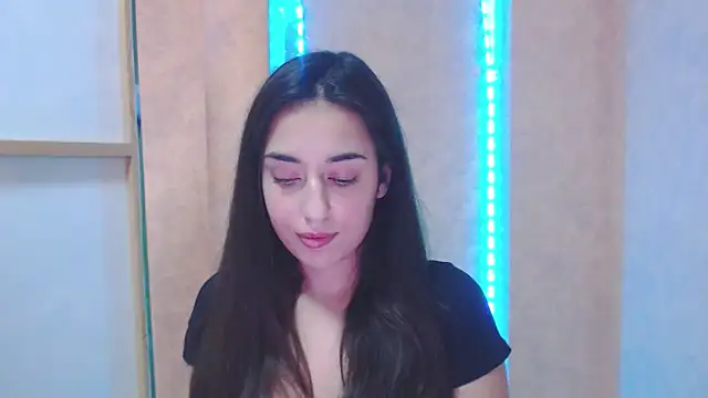 Lovelllyy online show from 02.04.25