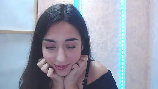Lovelllyy online show from 02.22.25