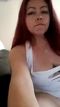 queencarlota82 online show from 02.04.25