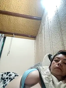 queencarlota82 online show from 03.13.25