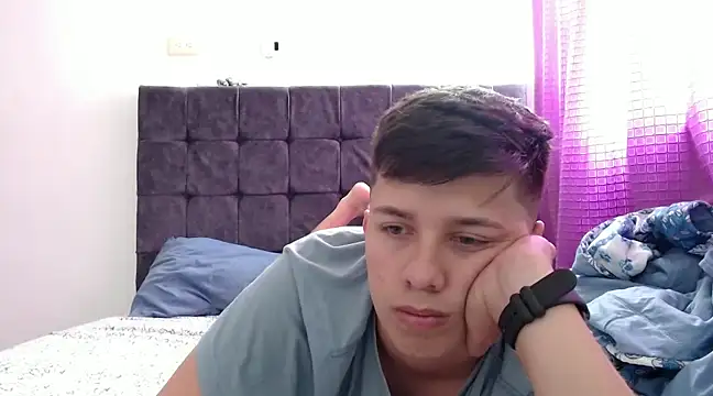 Snapshot of Alan_red chatting on 01.20.25 Alan red online show from 01.20.25