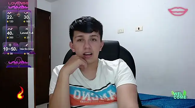 Snapshot of Alan_red chatting on 02.14.25 Alan red online show from 02.14.25