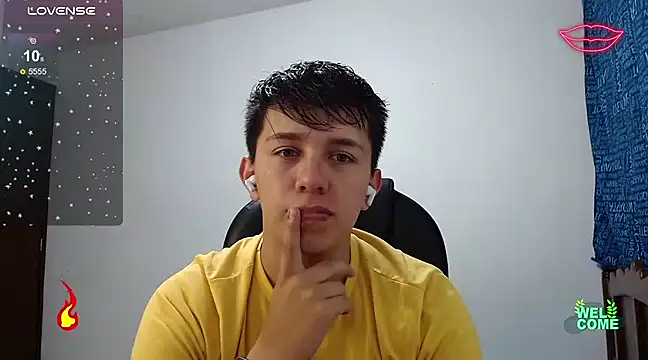 Snapshot of Alan_red chatting on 02.19.25 Alan red online show from 02.19.25