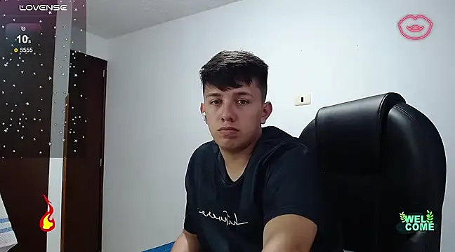 Snapshot of Alan_red chatting on 02.24.25 Alan red online show from 02.24.25