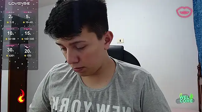 Snapshot of Alan_red chatting on 03.10.25 Alan red online show from 03.10.25