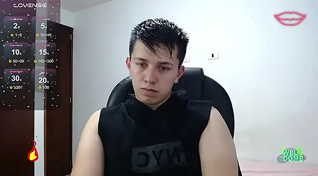 Snapshot of Alan_red chatting on 03.11.25 Alan red online show from 03.11.25