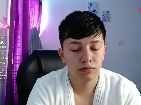 Snapshot of Alan_red chatting on 09.19.25 Alan red online show from 09.19.25