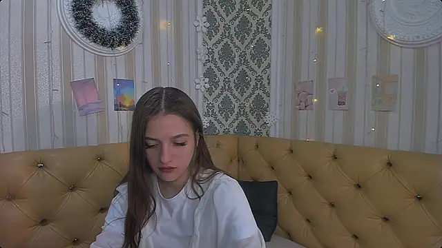 Snapshot of Katy__Cute chatting on 03.21.25 Katy Cute online show from 03.21.25