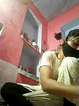 Snapshot of Bhavya_Bhan chatting on 11.21.25 Bhavya Bhan online show from 11.21.25