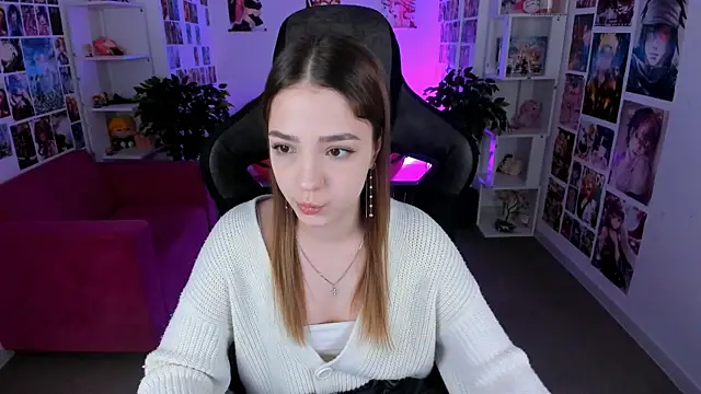 PamBeesly online show from 03.03.25