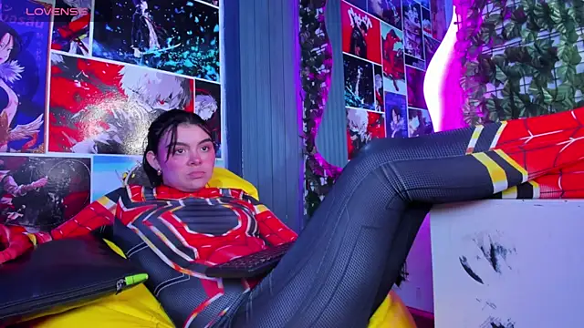 Zoe Cheshire online show from 02.02.25