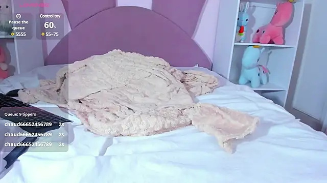 Zoe Cheshire online show from 03.15.25