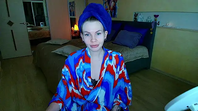 ReginaSparkle online show from 03.06.25