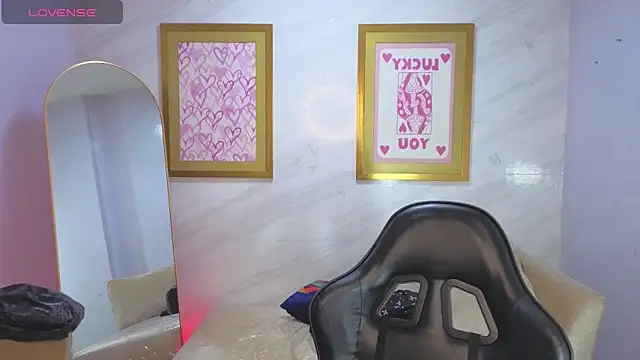 Paulette v online show from 04.17.26