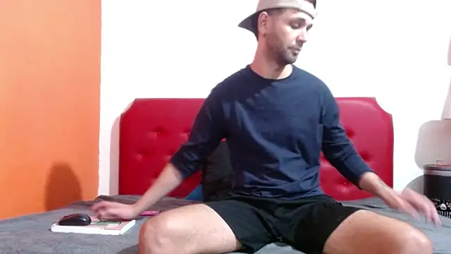 Cristian white online show from 10.25.25