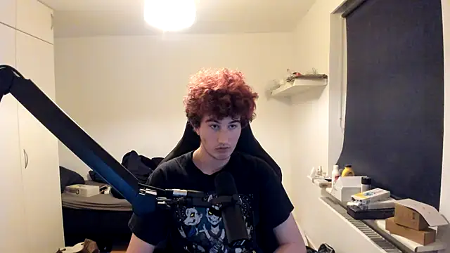 KawaiiMinaUwU online show from 01.22.25