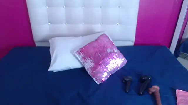 tinyy whore18 online show from 02.12.26