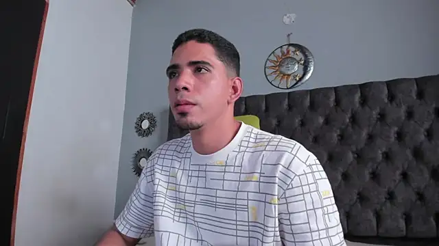 Snapshot of RYAN_PATERSON chatting on 02.04.25 RYAN PATERSON online show from 02.04.25