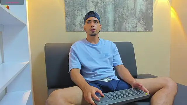 Snapshot of RYAN_PATERSON chatting on 10.16.25 RYAN PATERSON online show from 10.16.25