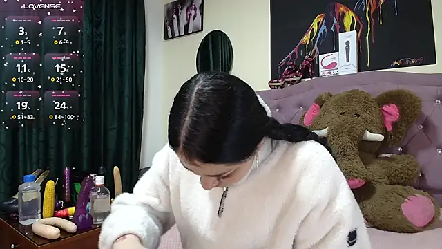 Emmie Hot online show from 10.23.25