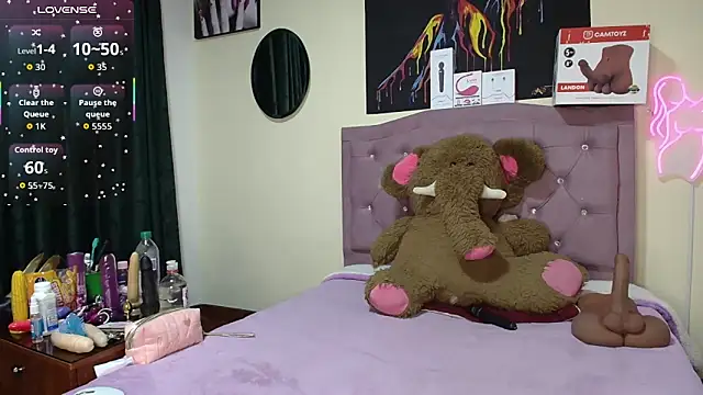 Emmie Hot online show from 06.13.26