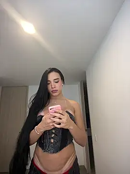 Snapshot of valerietnt chatting on 02.10.25 valerietnt online show from 02.10.25