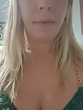 SweetyNinaOff1 online show from 10.15.25