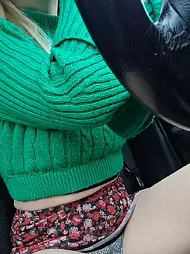 SweetyNinaOff1 online show from 03.11.26