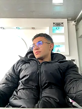 Thonny-becker online show from 10.12.25