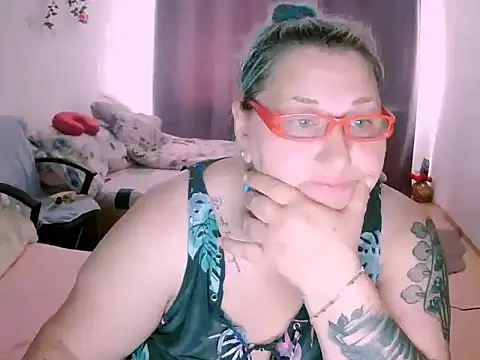 Snapshot of mayamayx chatting on 07.02.26 mayamayx online show from 07.02.26